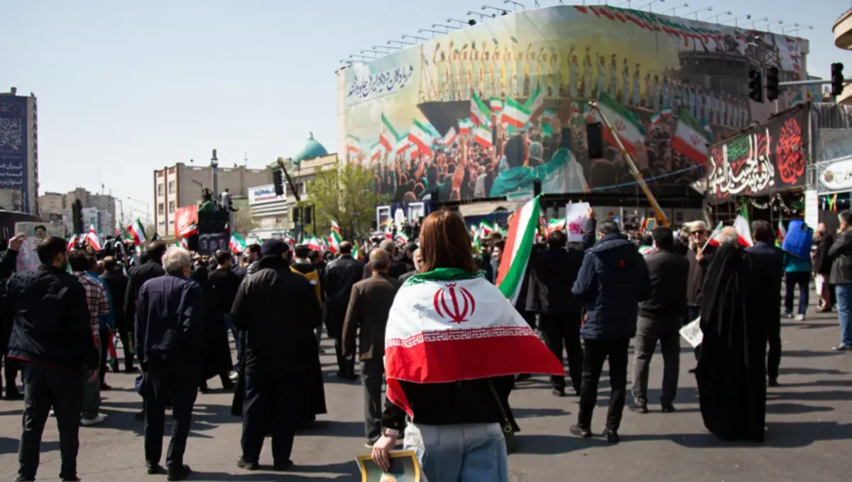 گزارش تصویری از مراسم تشییع &laquo;علی لاریجانی&raquo;، &laquo;غلامرضا سلیمانی&raquo; و قهرمانان &laquo;ناو دنا&raquo;