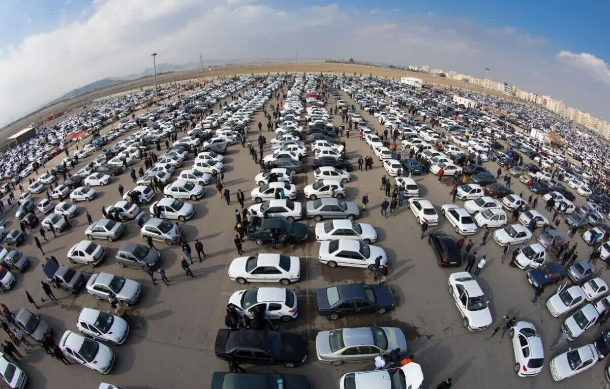 سقوط سنگین قیمت خودرو/ لوکس سواران ۱.۵ میلیاردتومان ضرر کردند