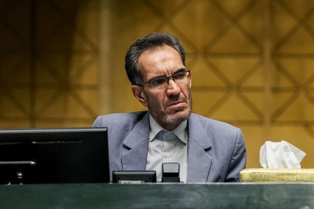 چرا ضدانقلاب از احکام جدید نظامی آیت الله خامنه ای برای فرماندهان عصبانی است؟/ نماینده مجلس: ساختار مدیریت کشور چندلایه و قائم به شخص نیست