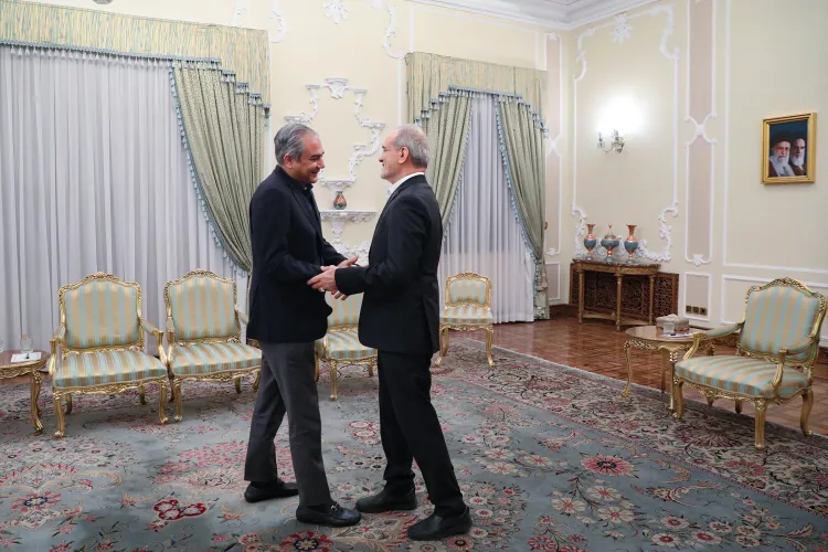 دیدار وزیر کشور پاکستان با پزشکیان